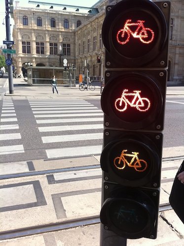 Vienna bike signal across the Ring, facing the Staatsoper